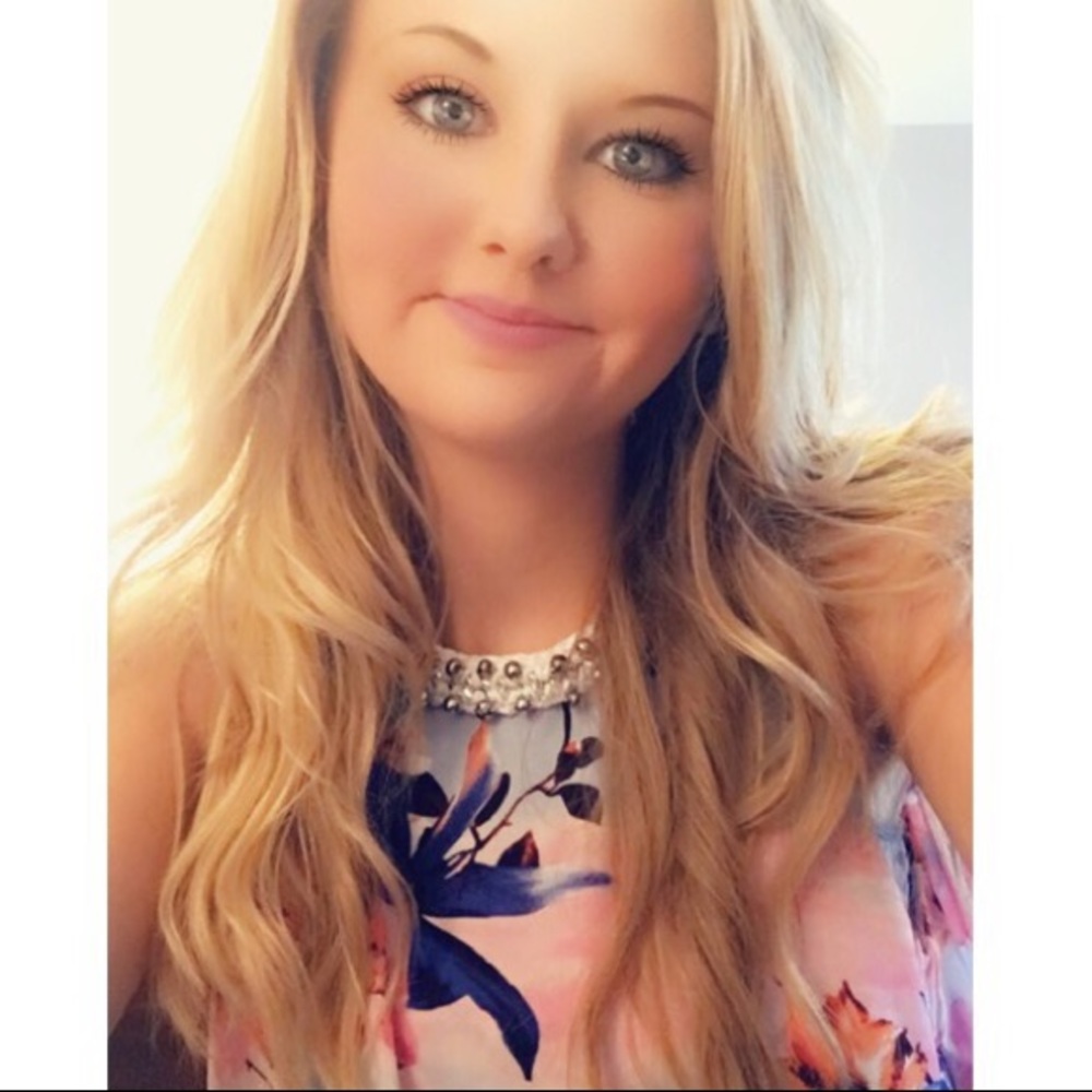 Meet your Posher, Dana